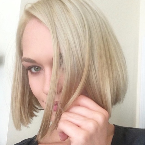 Meet your Posher, Halayna - Picture 3 of 4